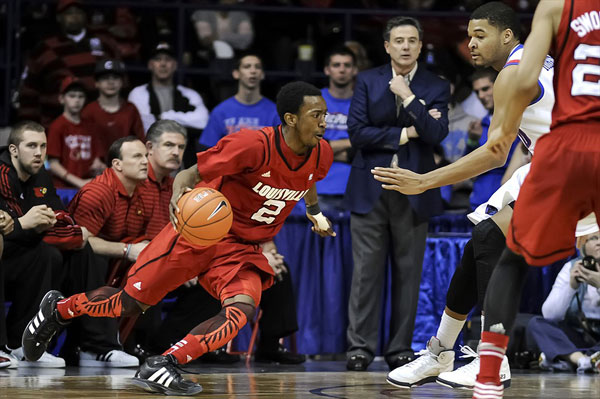 Cardinals guard Russ Smith